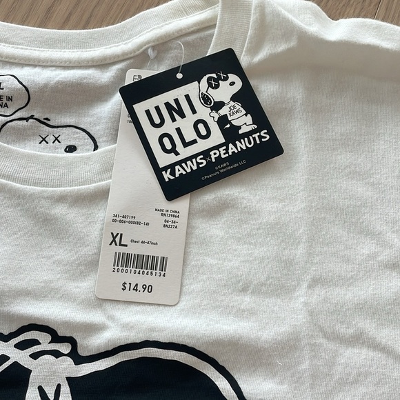 Uniqlo x Kaws x Peanuts Tee - snoopy/ Joe kaws - Picture 2 of 2